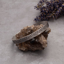  sterling silver cuff with raindrop pattern