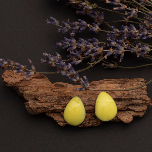 yellow teardrop stud earrings